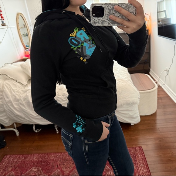 [SOLD] 90s Roxy Black and Blue Graphic Hoodie - Picture 2 of 5
